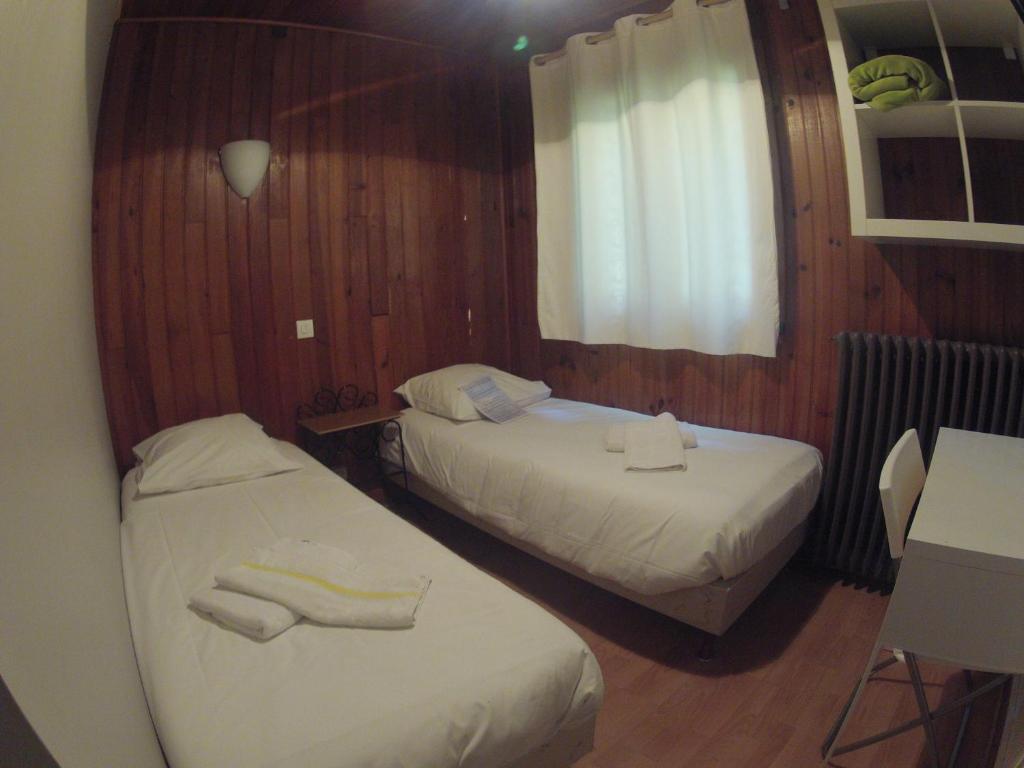 Auberge Restaurant Du Virage Chamrousse Habitación foto